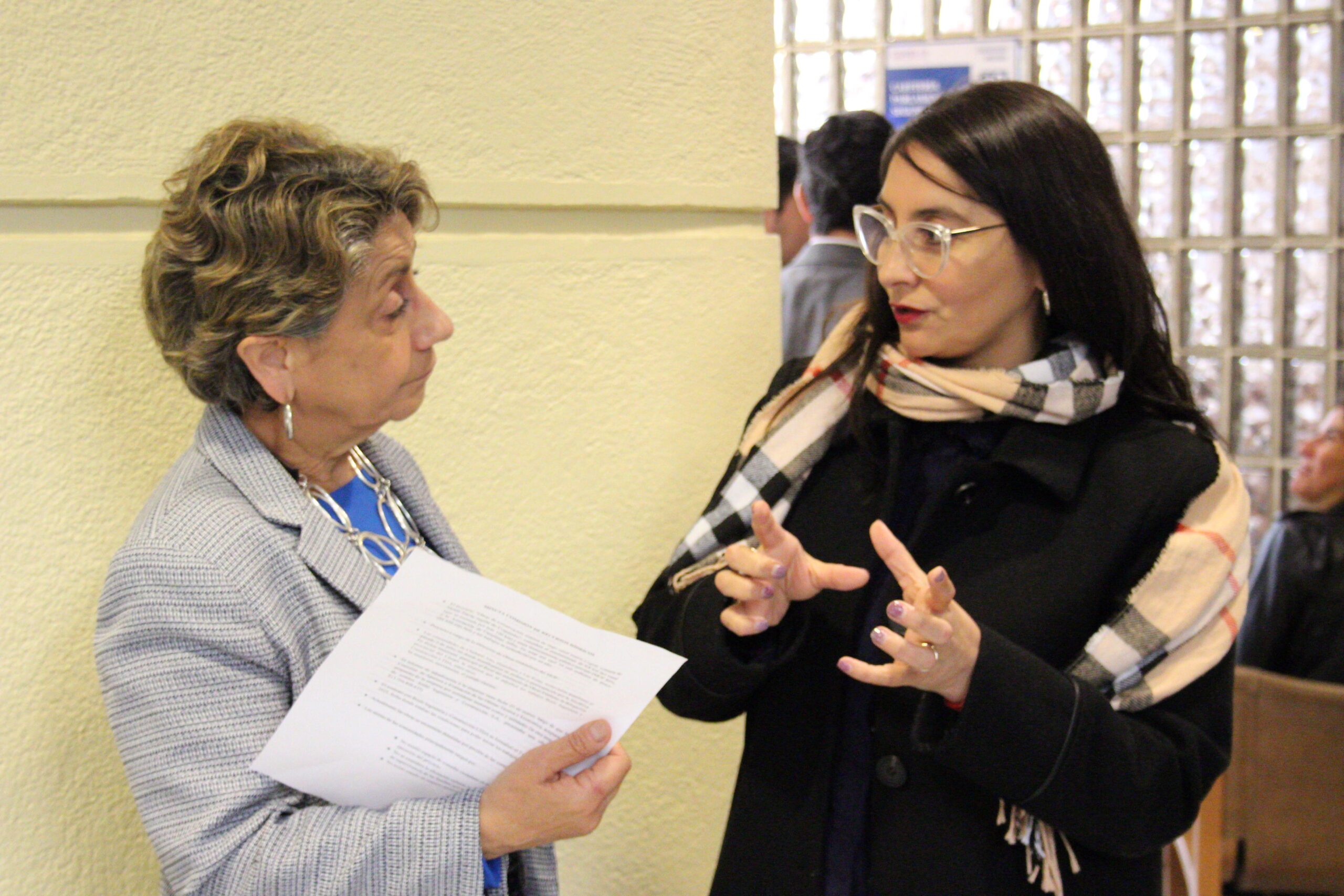 Ministra de Obras Públicas, Jessica López y diputada (PC) Nathalie Castillo